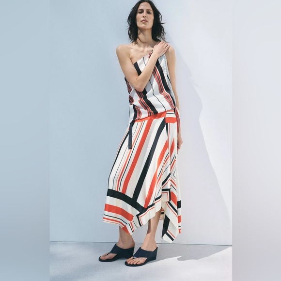 🔥🔥Zara Asymmetric striped skirt ZW collection - Picture 2 of 8